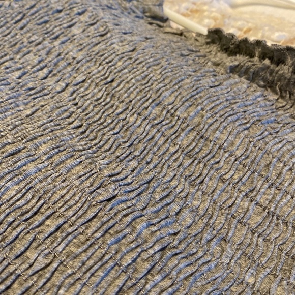 Crop top - Picture 2 of 4